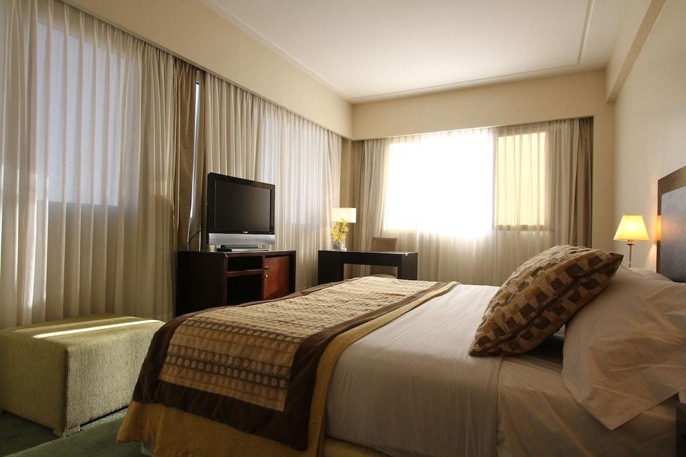 Catalinas Tucuman Hotel 4*