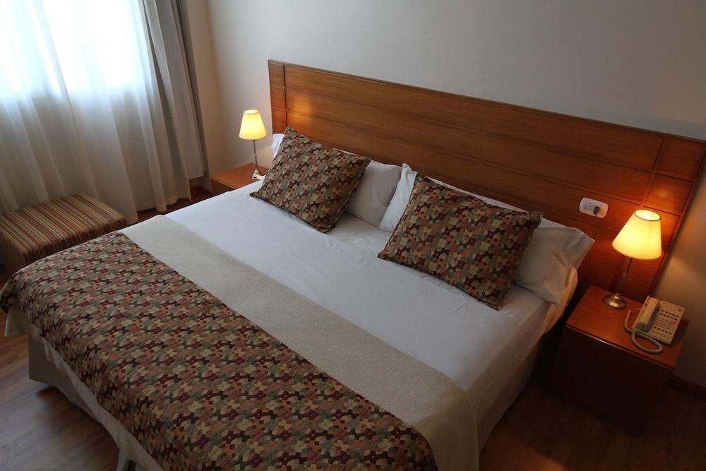 Hotel Catalinas Tucuman 4*